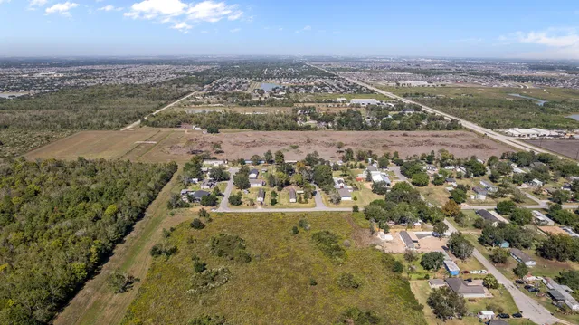$9,000,000 | 6030 County Road 48, Rosharon, TX 77583