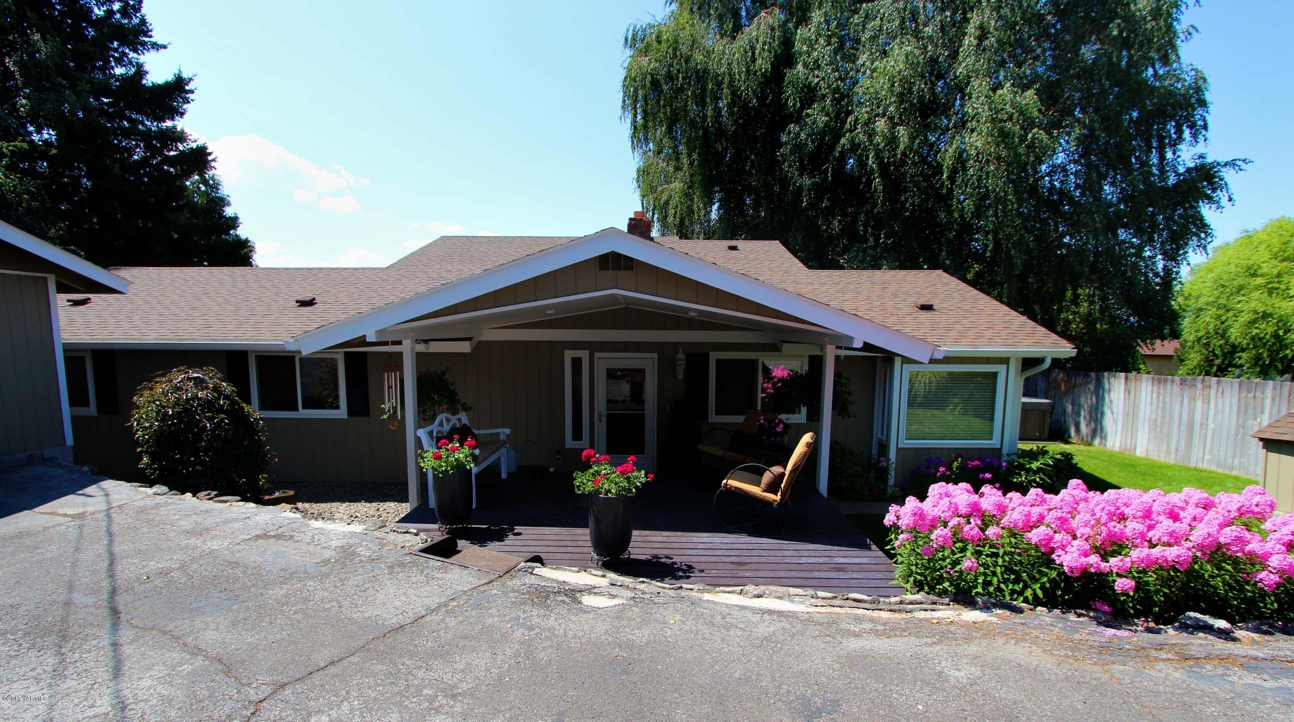 170 Wilcox Road Cowiche, WA 98923 - Photo 26 of 39 a front view of a house