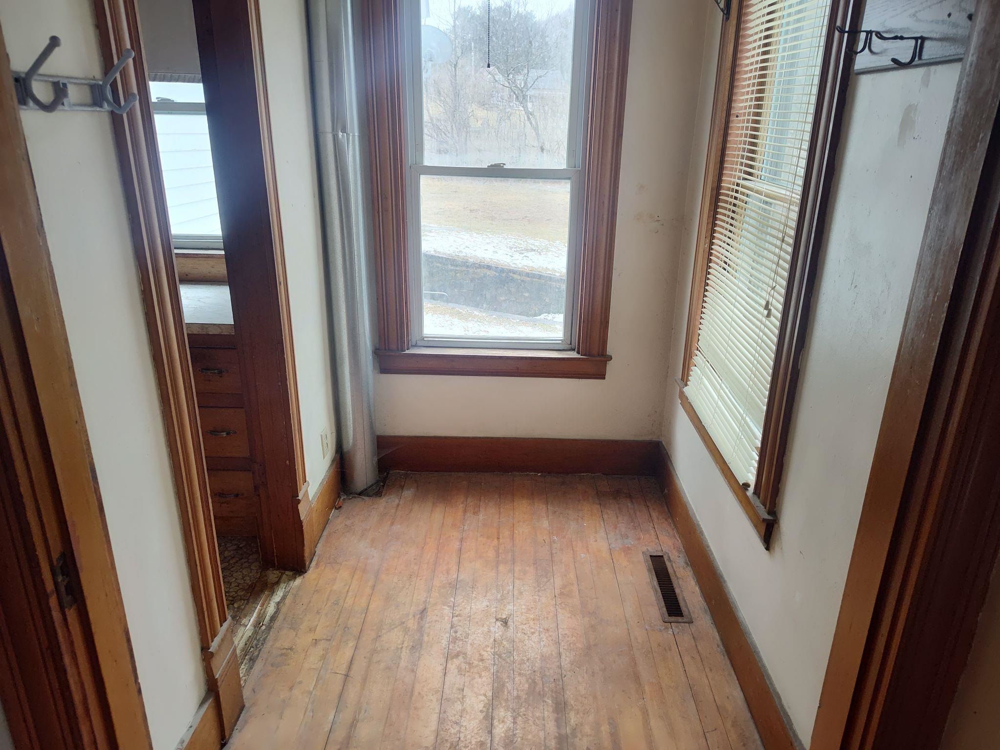 46 Upper Cherry Street Hardwick, VT 05843 - Photo 5 of 11 Gallery Image 5