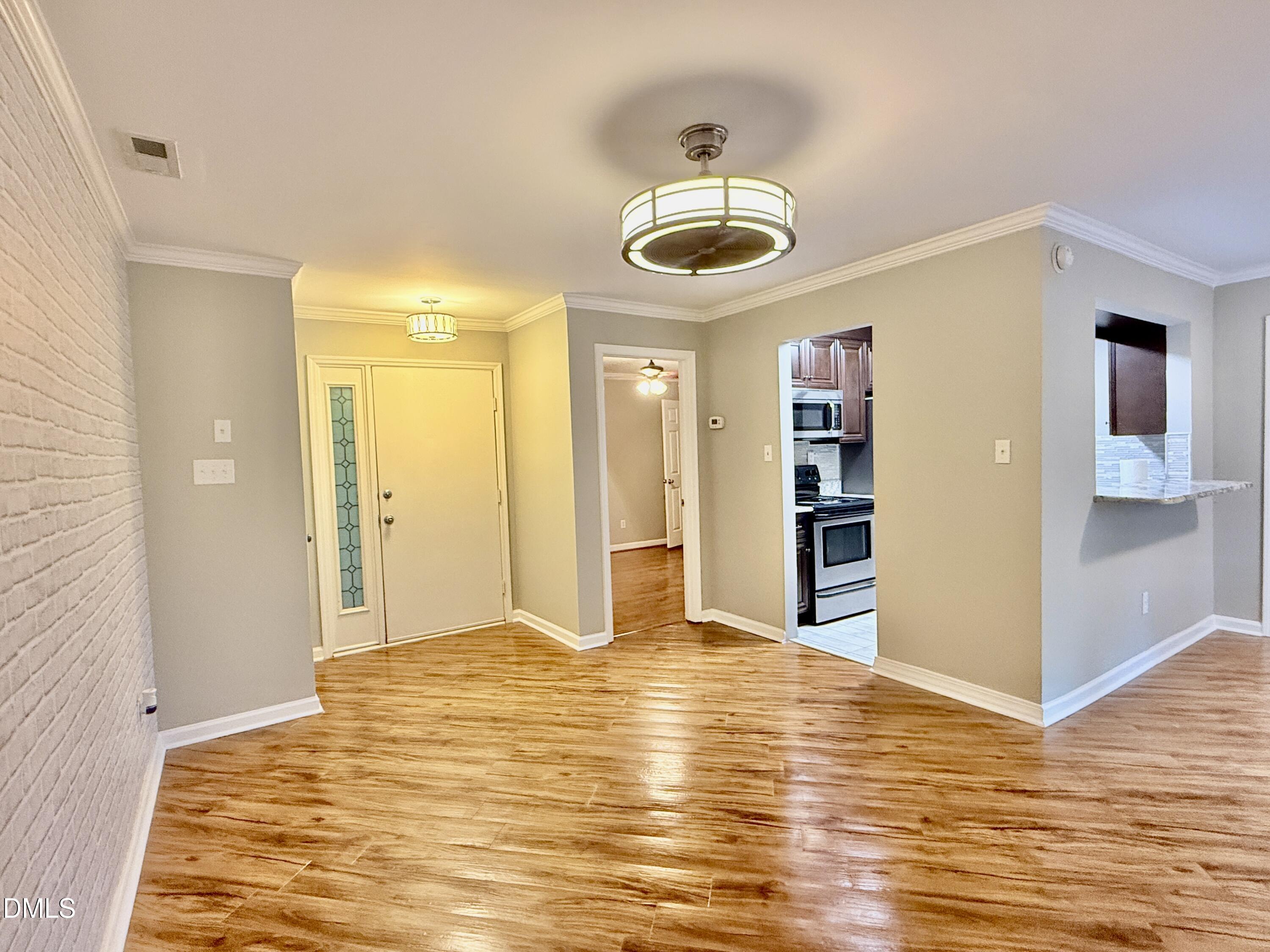 3619 Mill Run Raleigh, NC 27612 - Photo 8 of 23