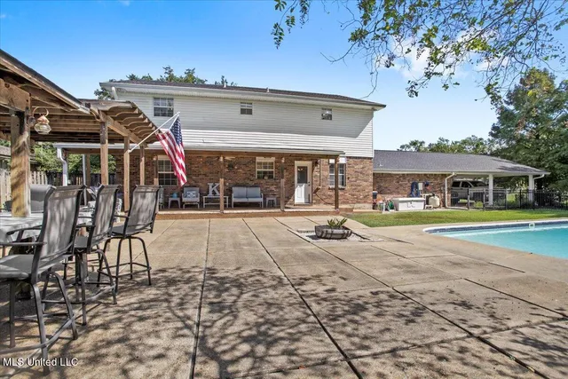$379,900 | 518 Sunset Drive, Bay St. Louis, MS 39520
