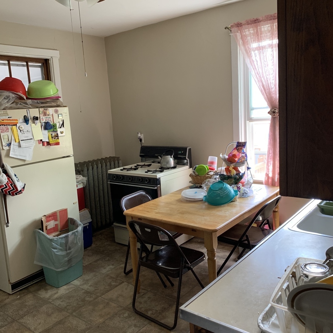 4017 North Spaulding Avenue Chicago, IL 60618 - Photo 26 of 30 a room with furniture and window