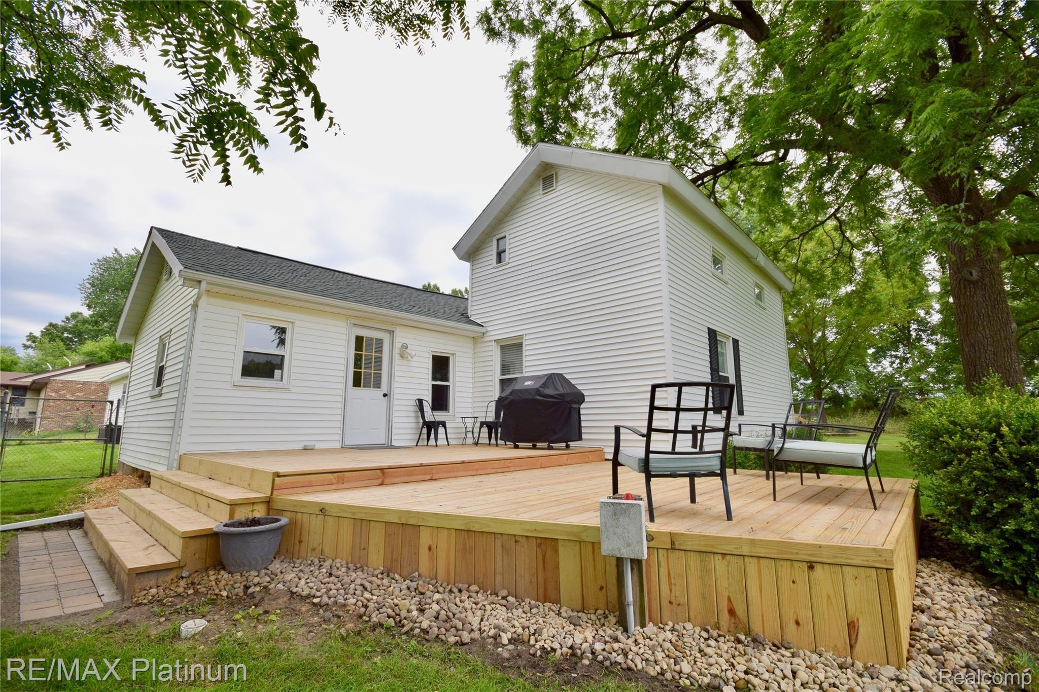 9163 Hogan Road Fenton, MI 48430 - Photo 27 of 34 DSC_0263.jpg