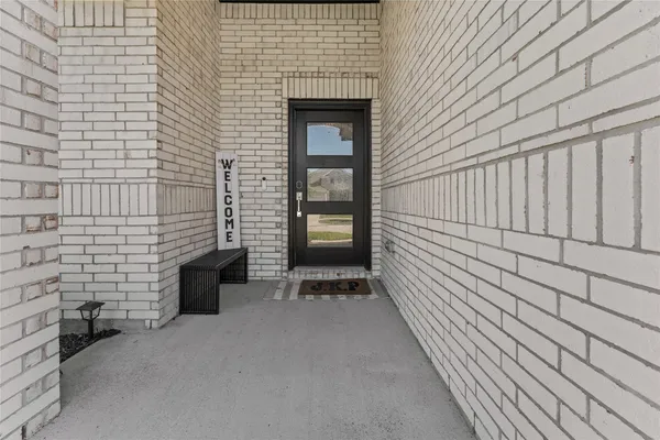 $2,500 | 8422 Hunterwyck Lane, Baytown, TX 77521