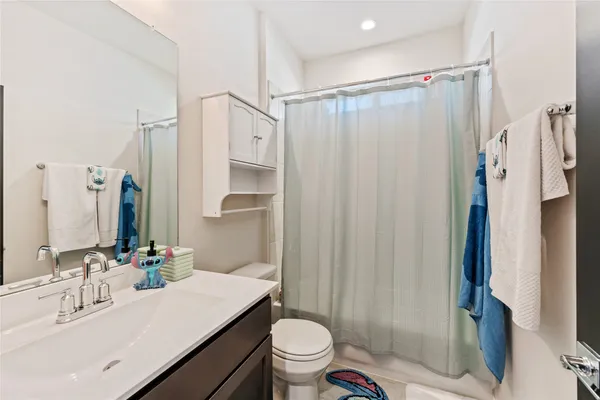 $2,500 | 8422 Hunterwyck Lane, Baytown, TX 77521