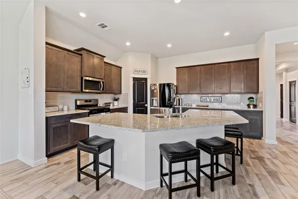 $2,500 | 8422 Hunterwyck Lane, Baytown, TX 77521