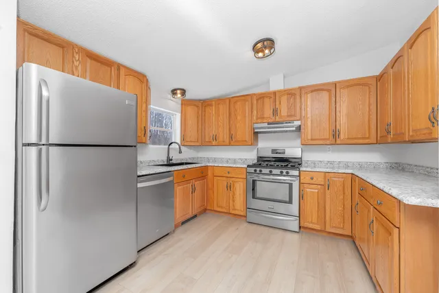 $275,000 | 6818 East T Avenue, Vicksburg, MI 49097