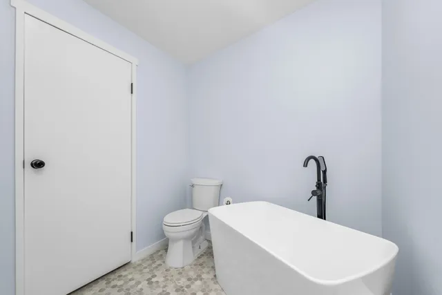 $275,000 | 6818 East T Avenue, Vicksburg, MI 49097