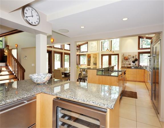 45 Stonehedge Road Lincoln, MA 01773 - Photo 13 of 30