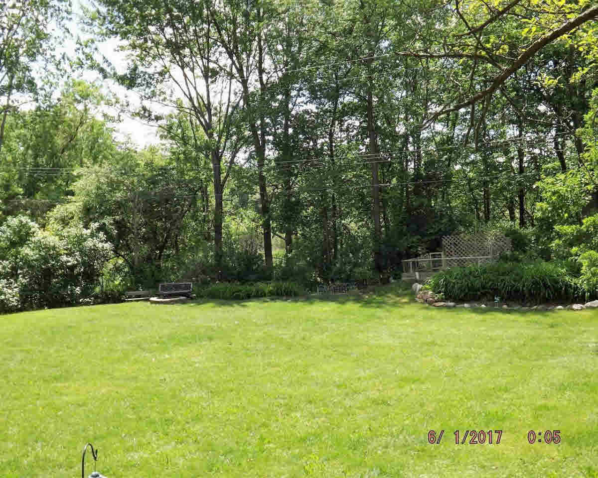1918 Gray Road Howell, MI 48843 - Photo 19 of 25 21302821-18.JPG