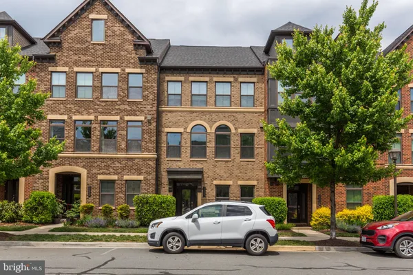$3,850 | 22527 Foundation Drive, Ashburn, VA 20148