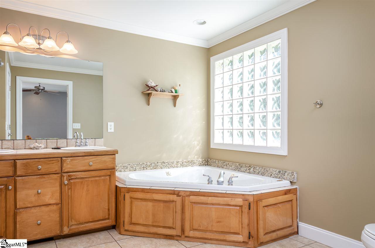 2015 Honea Path Park Road Anderson, SC 29625 - Photo 23 of 36