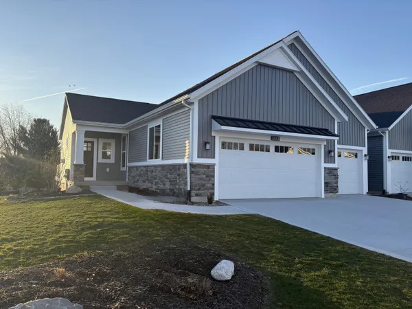 $539,470 | 2553 Ravines Trail Drive Southwest, Byron Center, MI 49315