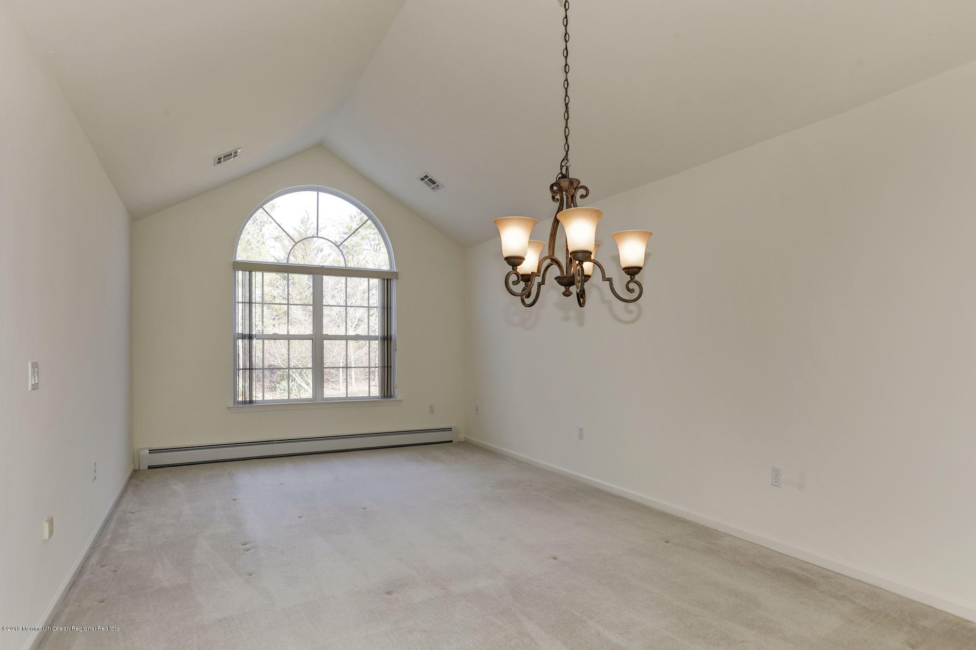 62 Clear Lake Road Whiting, NJ 08759 - Photo 11 of 45 011_62_CLEAR_LAKE_RD_222586_311103