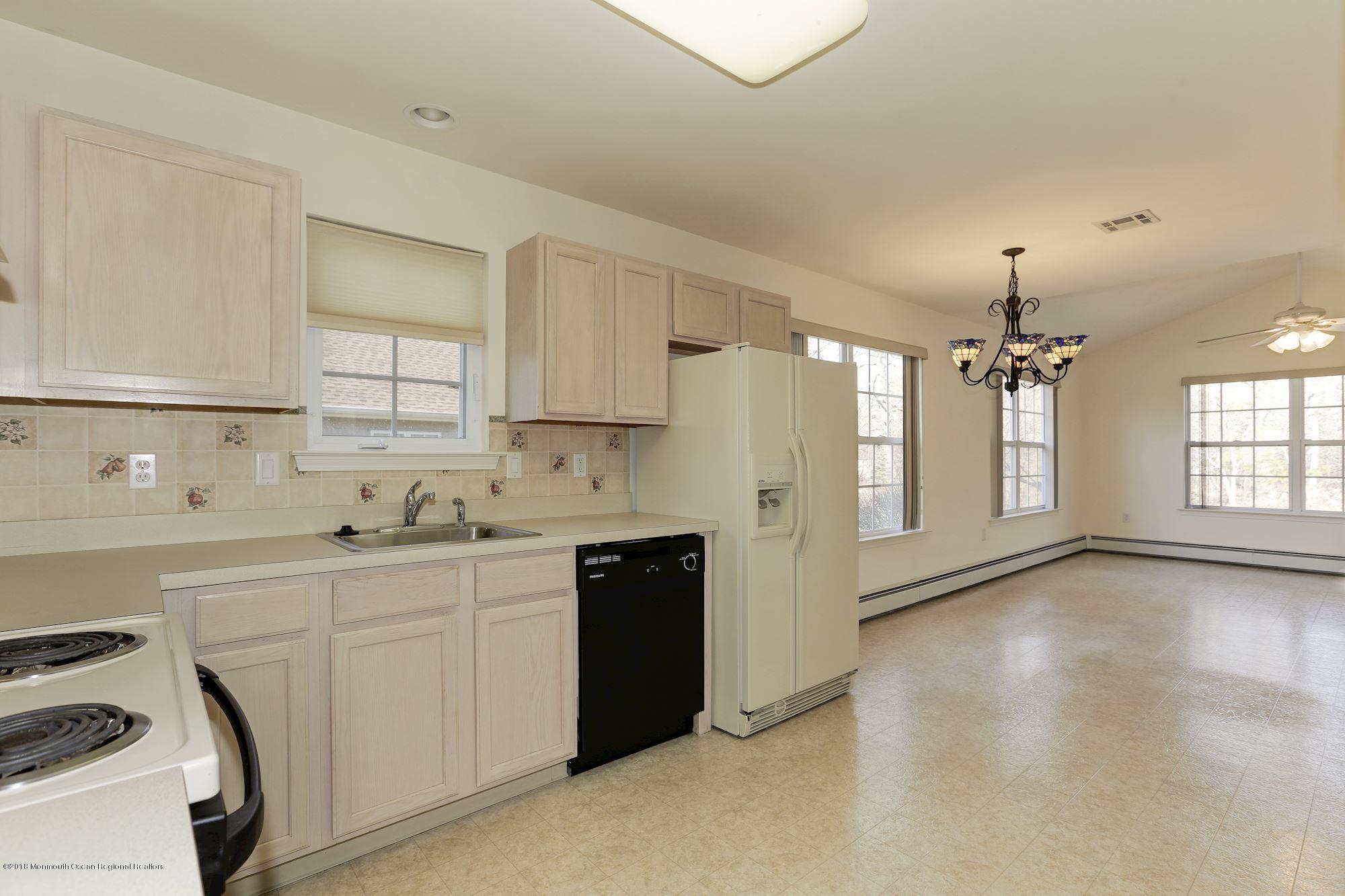 62 Clear Lake Road Whiting, NJ 08759 - Photo 17 of 45 017_62_CLEAR_LAKE_RD_222586_311103