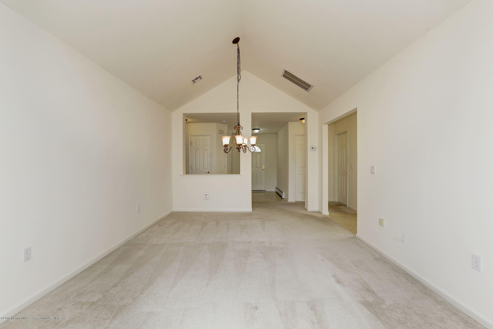 62 Clear Lake Road Whiting, NJ 08759 - Photo 10 of 45 010_62_CLEAR_LAKE_RD_222586_311103