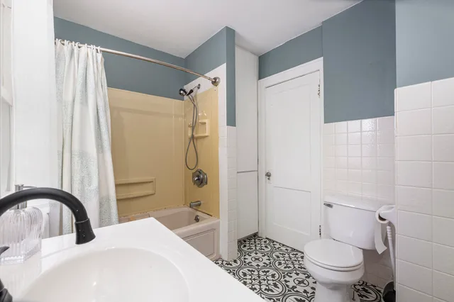 $315,000 | 720 Giddings Avenue Southeast, Grand Rapids, MI 49506