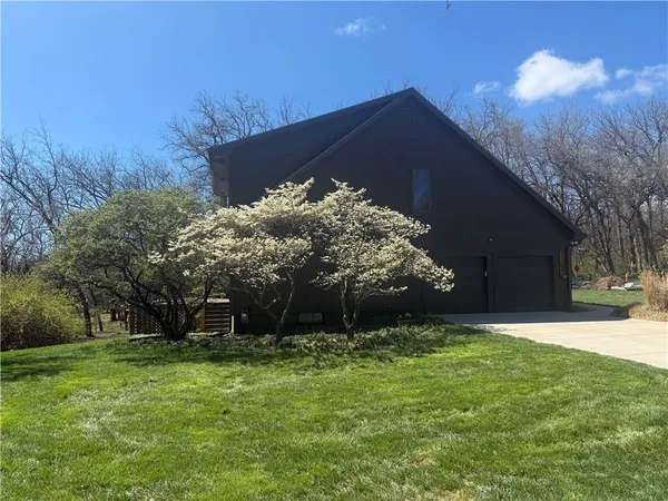 $535,000 | 13105 West 69th Street, Shawnee, KS 66216