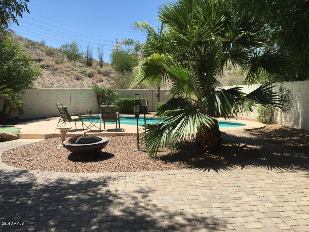 2359 East Desert Trumpet Road Phoenix, AZ 85048 - Photo 9 of 11 11