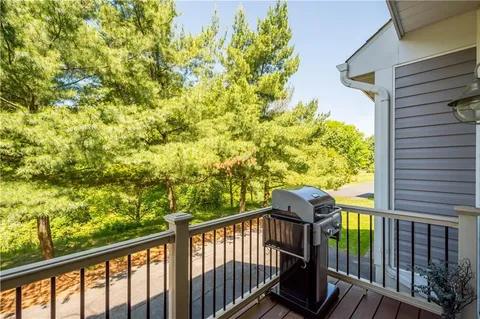 $229,900 | 185 Old Village Lane, Bethel Park, PA 15102
