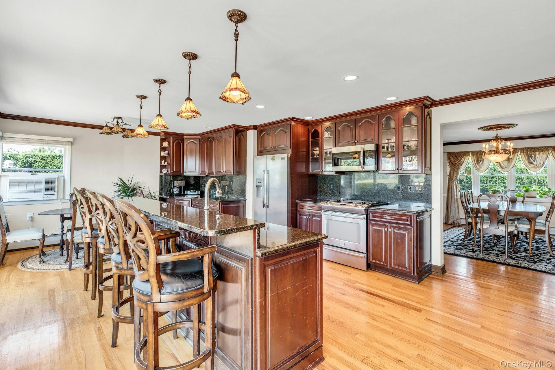 18 Beech Road Islip, NY 11751 - Photo 5 of 46
