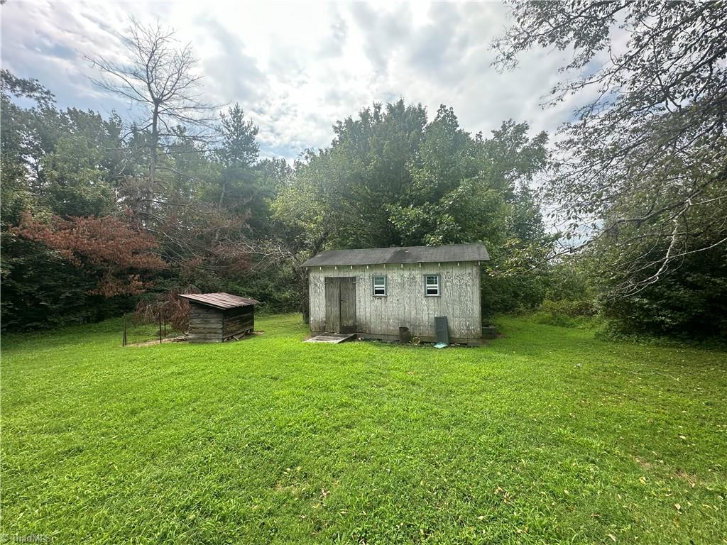 595 Arnold Road Lexington, NC 27295 - Photo 8 of 13 Gallery Image 8