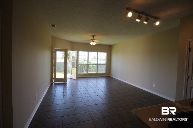 2651 South Juniper Street, Unit 1205 Foley, AL 36535 - Photo 4 of 11 Living Room