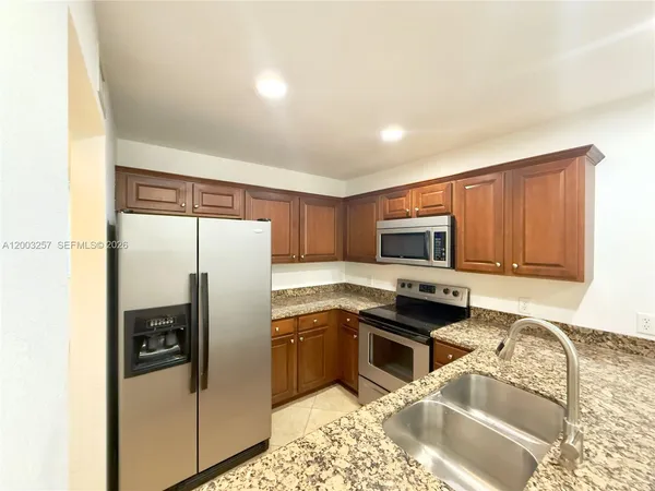 $3,600 | 1000 Palm Trail, Unit 6, Delray Beach, FL 33483