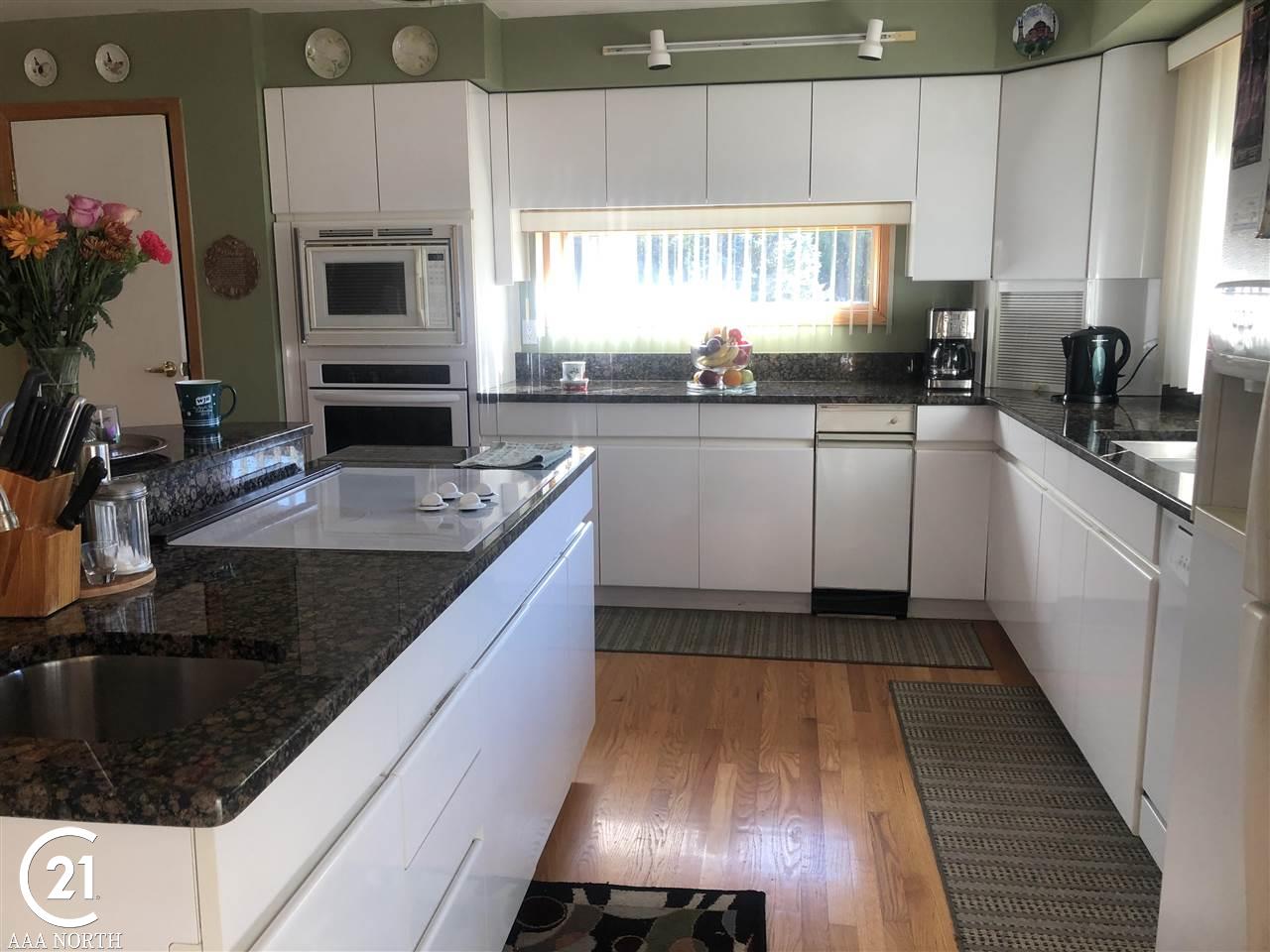 78625 Kidder Road Romeo, MI 48065 - Photo 14 of 48 Beautiful Kitchen