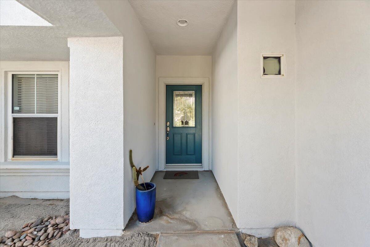 3982 Eastgate N Road Palm Springs, CA 92262 - Photo 41 of 55 a view of entryway