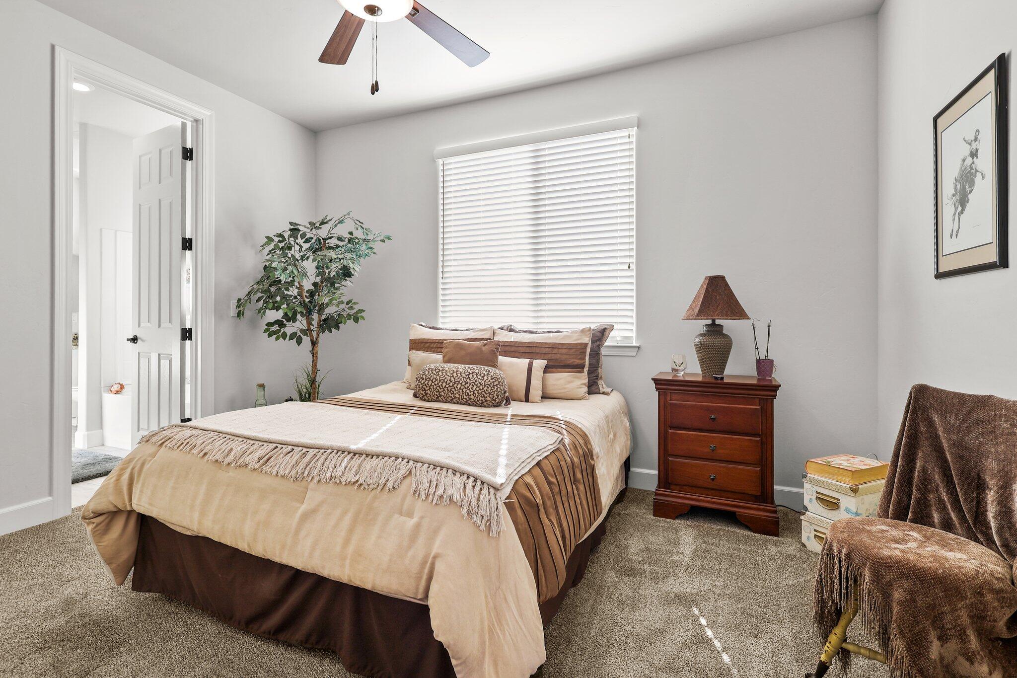 6180 Lucca Trail Redding, CA 96003 - Photo 20 of 42 21-web-or-mls-8Q0A2265