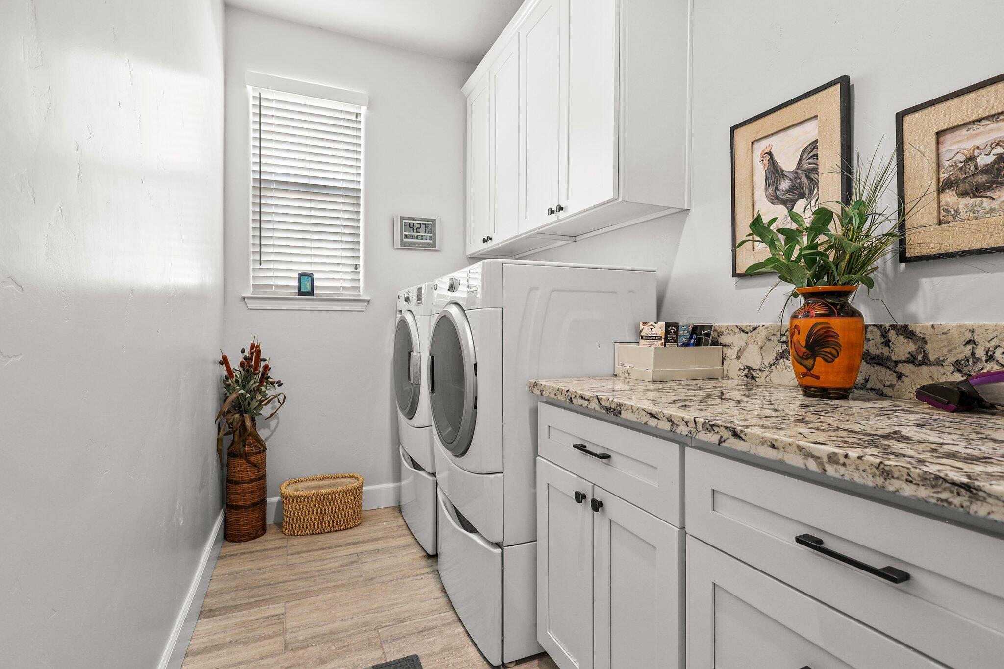 6180 Lucca Trail Redding, CA 96003 - Photo 27 of 42 19-web-or-mls-8Q0A2245