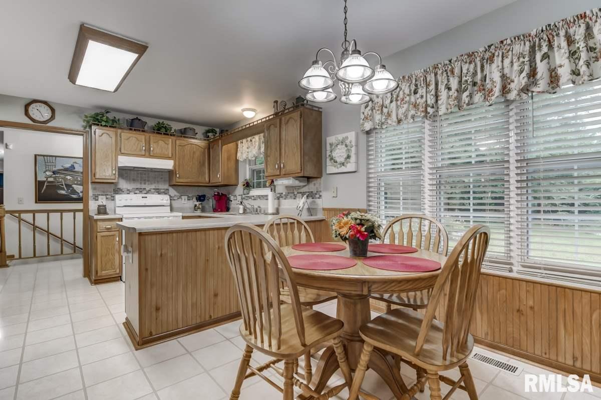 16649 Hamilton Road Athens, IL 62613 - Photo 12 of 36 Gallery Image 12
