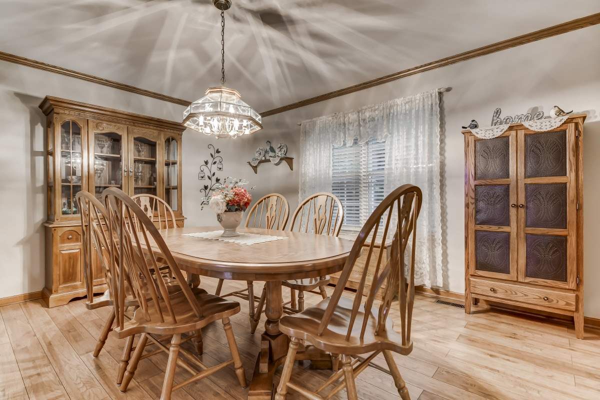 16649 Hamilton Road Athens, IL 62613 - Photo 13 of 36 Gallery Image 13
