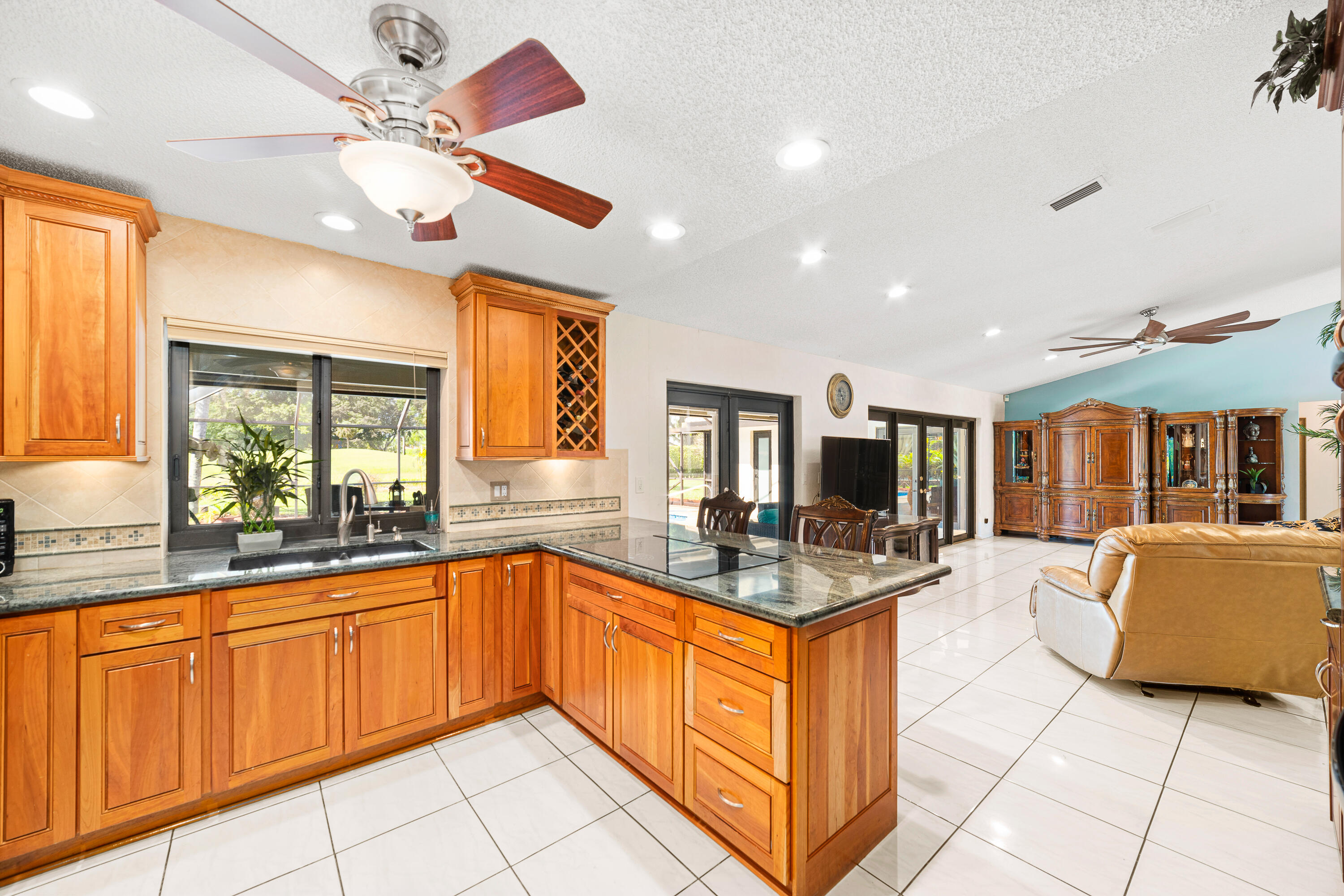 10086 Canoe Brook Circle Boca Raton, FL 33498 - Photo 14 of 44 Kitchen