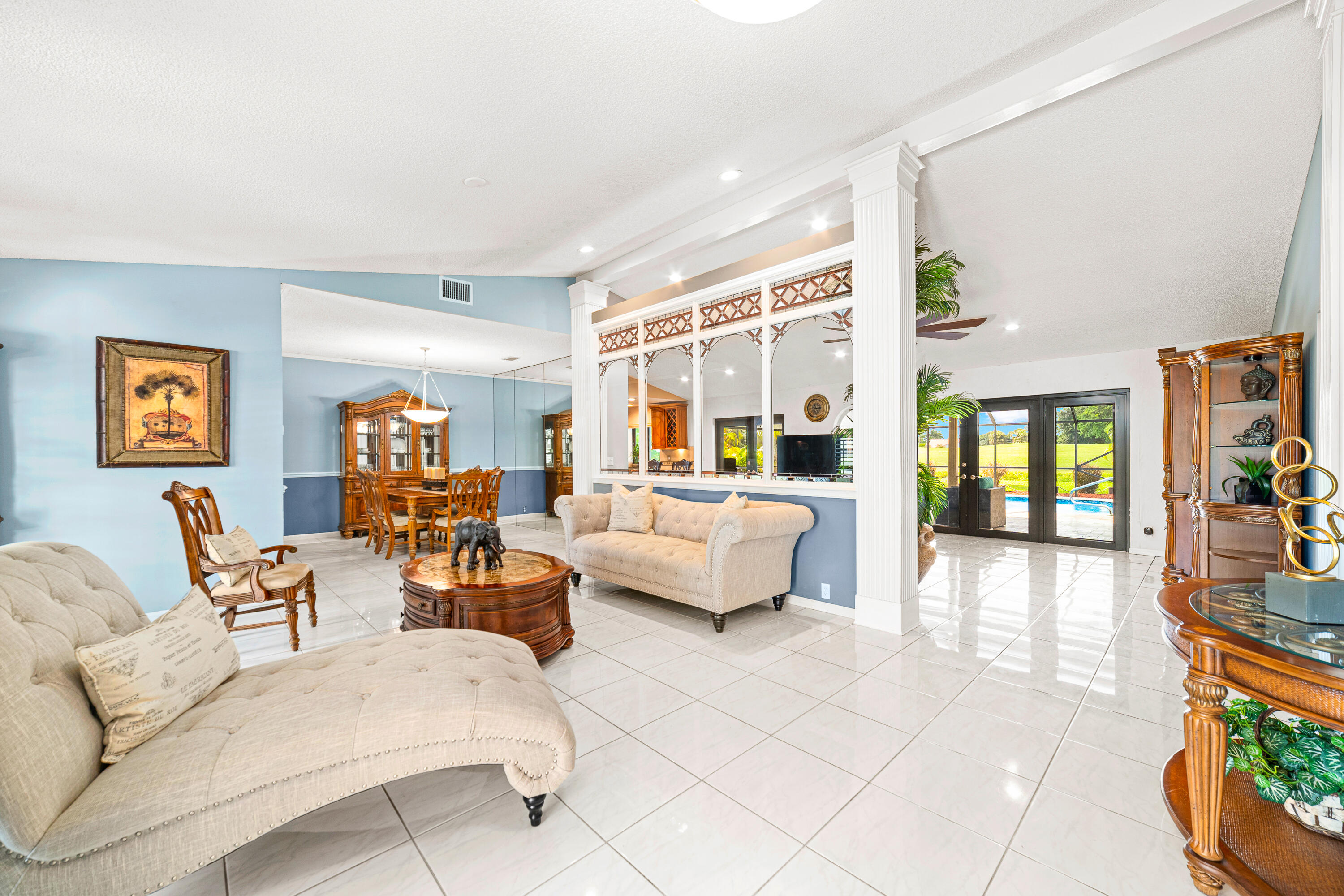 10086 Canoe Brook Circle Boca Raton, FL 33498 - Photo 5 of 44 Living room