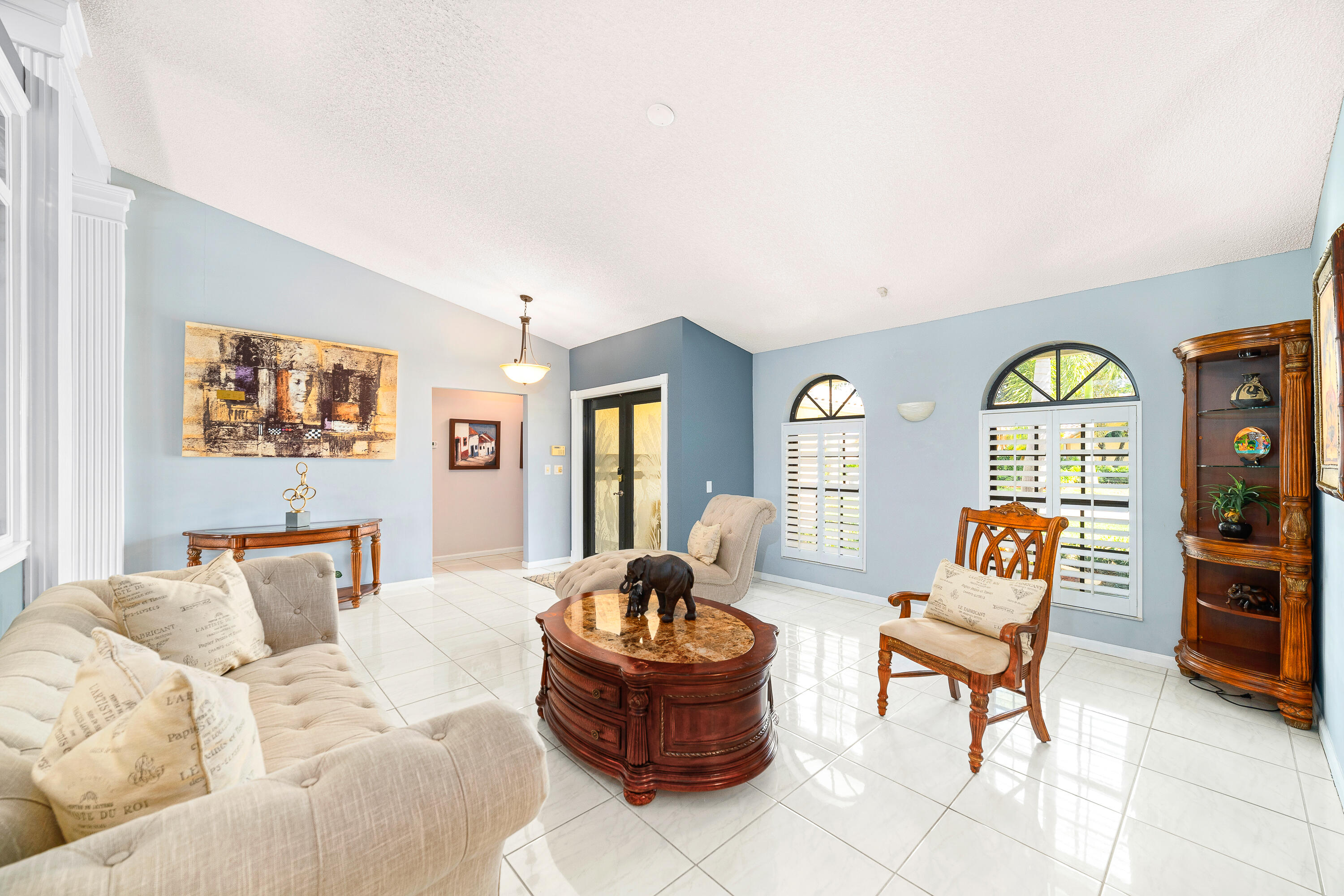 10086 Canoe Brook Circle Boca Raton, FL 33498 - Photo 8 of 44 Family room