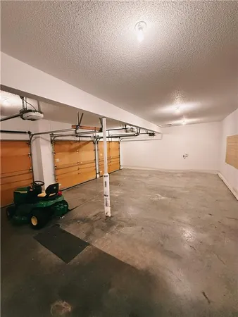 $575,000 | 521 South Minter Road, Grain Valley, MO 64029