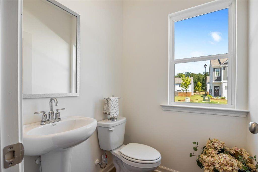 2516 Riverside Court Northeast Conyers, GA 30013 - Photo 13 of 37