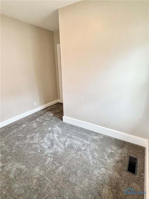 2097 Maginnis Road Oregon, OH 43616 - Photo 16 of 39 1st floor bedroom.