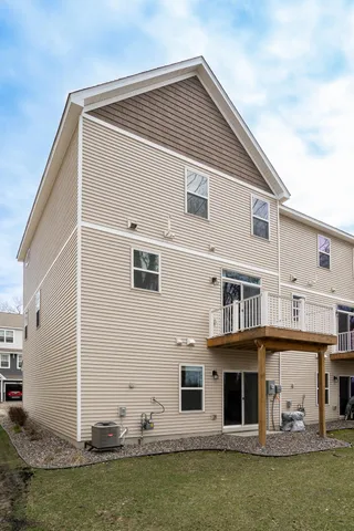 $2,850 | 17638 96th Place North, Maple Grove, MN 55311