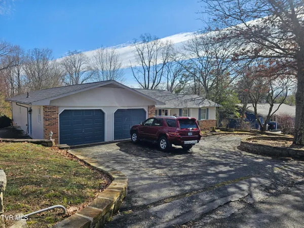$398,500 | 305 Apple Drive Southeast, Wise, VA 24293