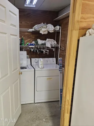 $398,500 | 305 Apple Drive Southeast, Wise, VA 24293