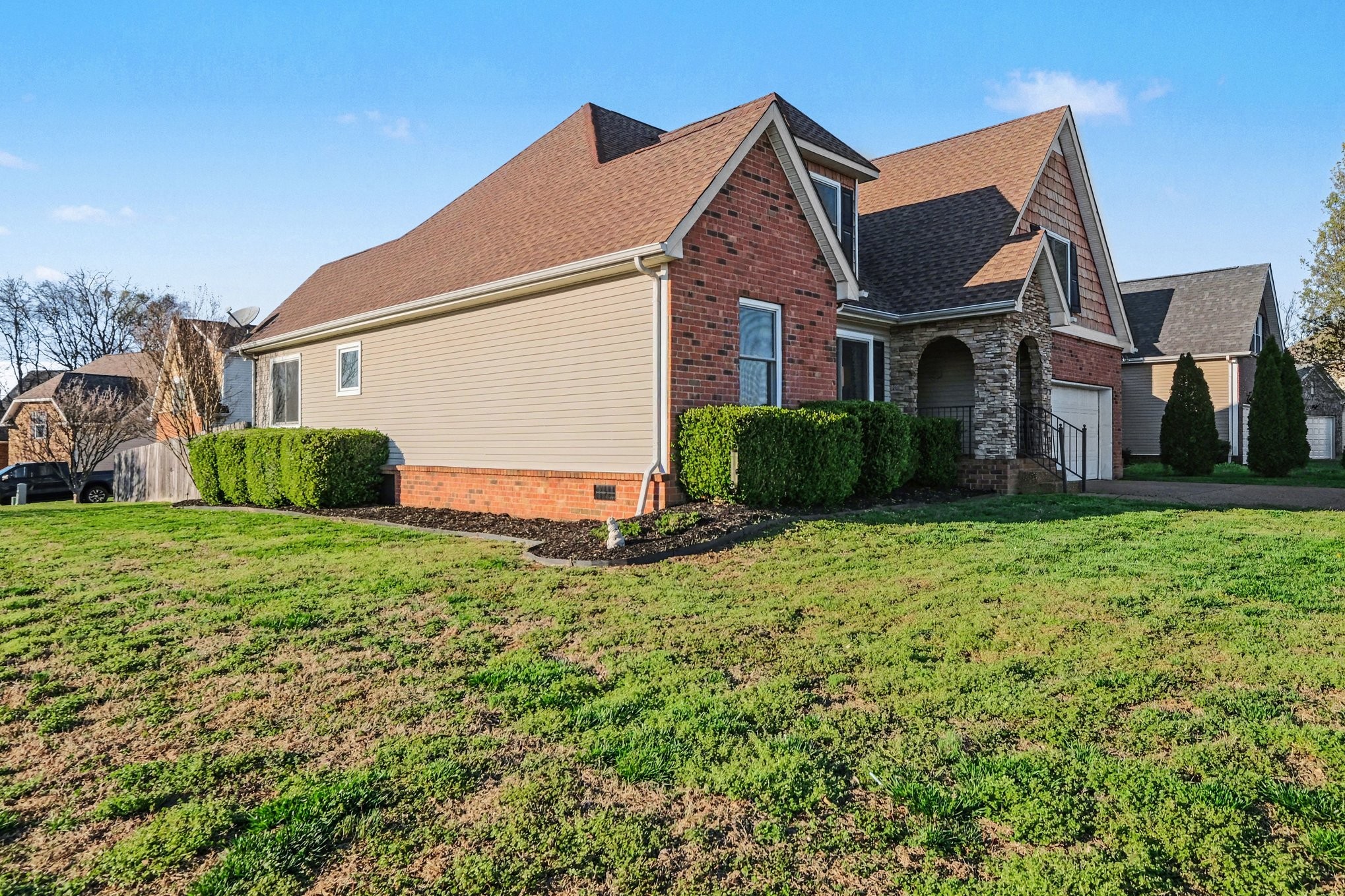 1725 Freiburg Drive Spring Hill, TN 37174 - Photo 4 of 33