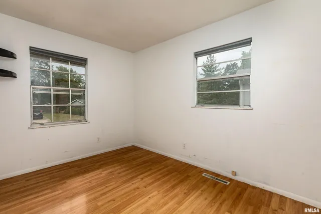 $144,900 | 309 South Plover Drive, Carbondale, IL 62901