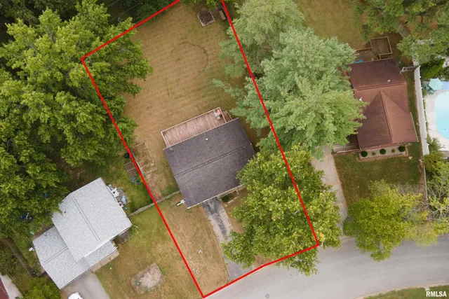 $144,900 | 309 South Plover Drive, Carbondale, IL 62901