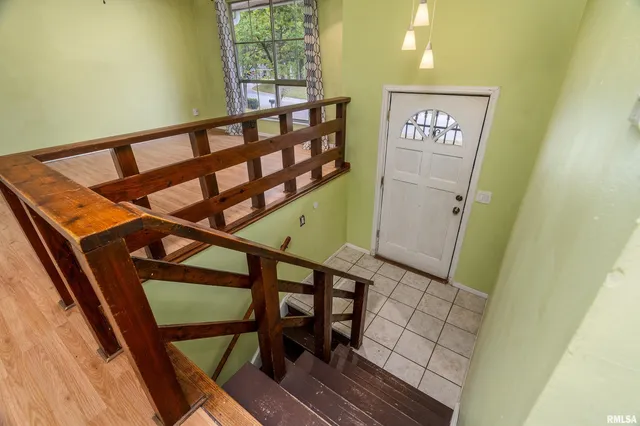 $144,900 | 309 South Plover Drive, Carbondale, IL 62901