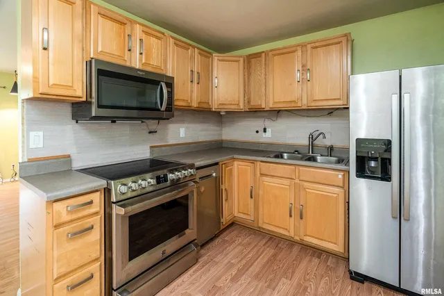 $144,900 | 309 South Plover Drive, Carbondale, IL 62901