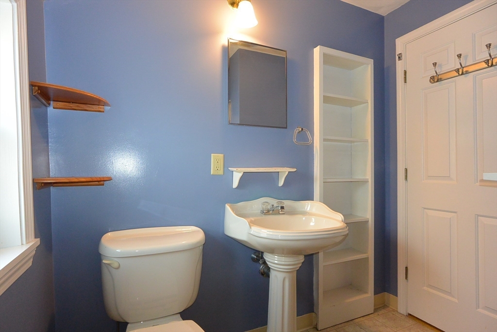 152 Green Street, Unit 152 Clinton, MA 01510 - Photo 12 of 20