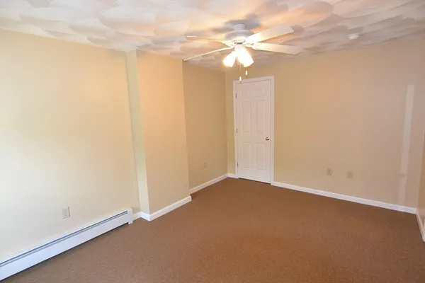 $1,995 | 152 Green Street, Unit 152, Clinton, MA 01510